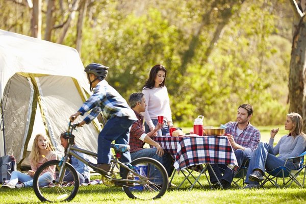 Visiter l'Île de ré à vélo depuis le camping les ilates : nos itinéraires préférés