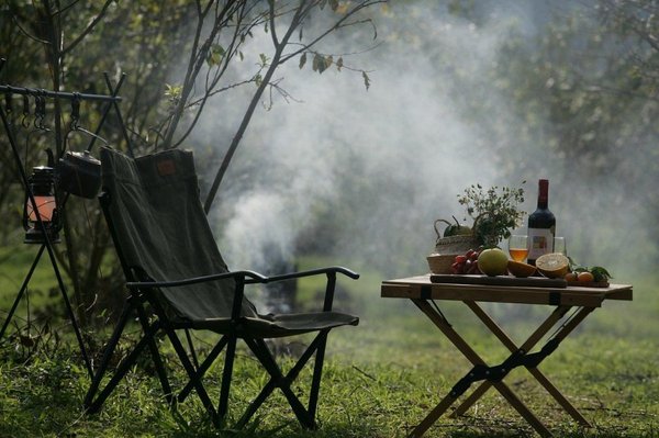 Les différents types de structures de glamping (yourtes, roulottes, tentes équipées, etc.)