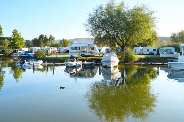 Où trouve-t-on des locations de mobil home en Corse du Nord à un tarif décent ?